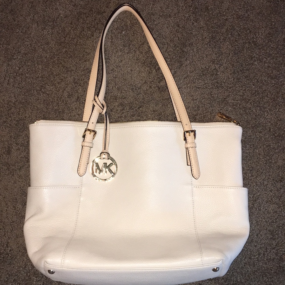 Micheal Kors Soft Leather Bag